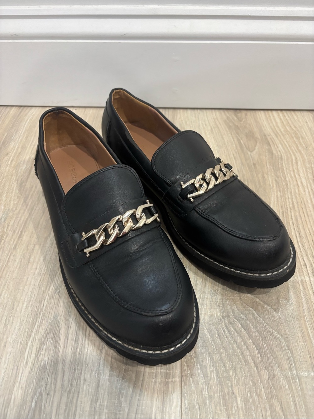 Women’s Black Leather Chain-Trim Loafers